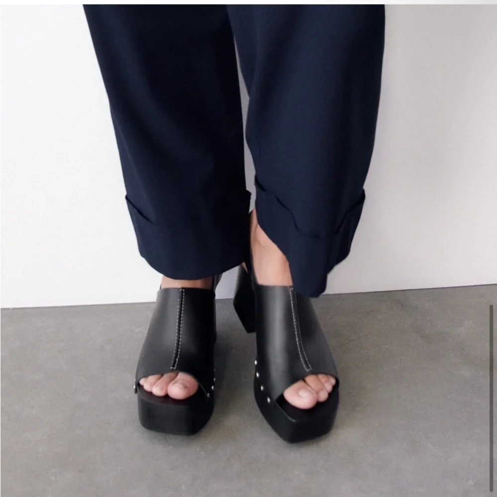 ZARA Slimg Back Leather and Wood Platform Clog - Picture 2 of 11